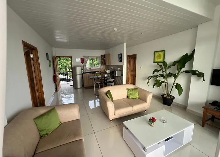 Creole Pearl Self-catering *